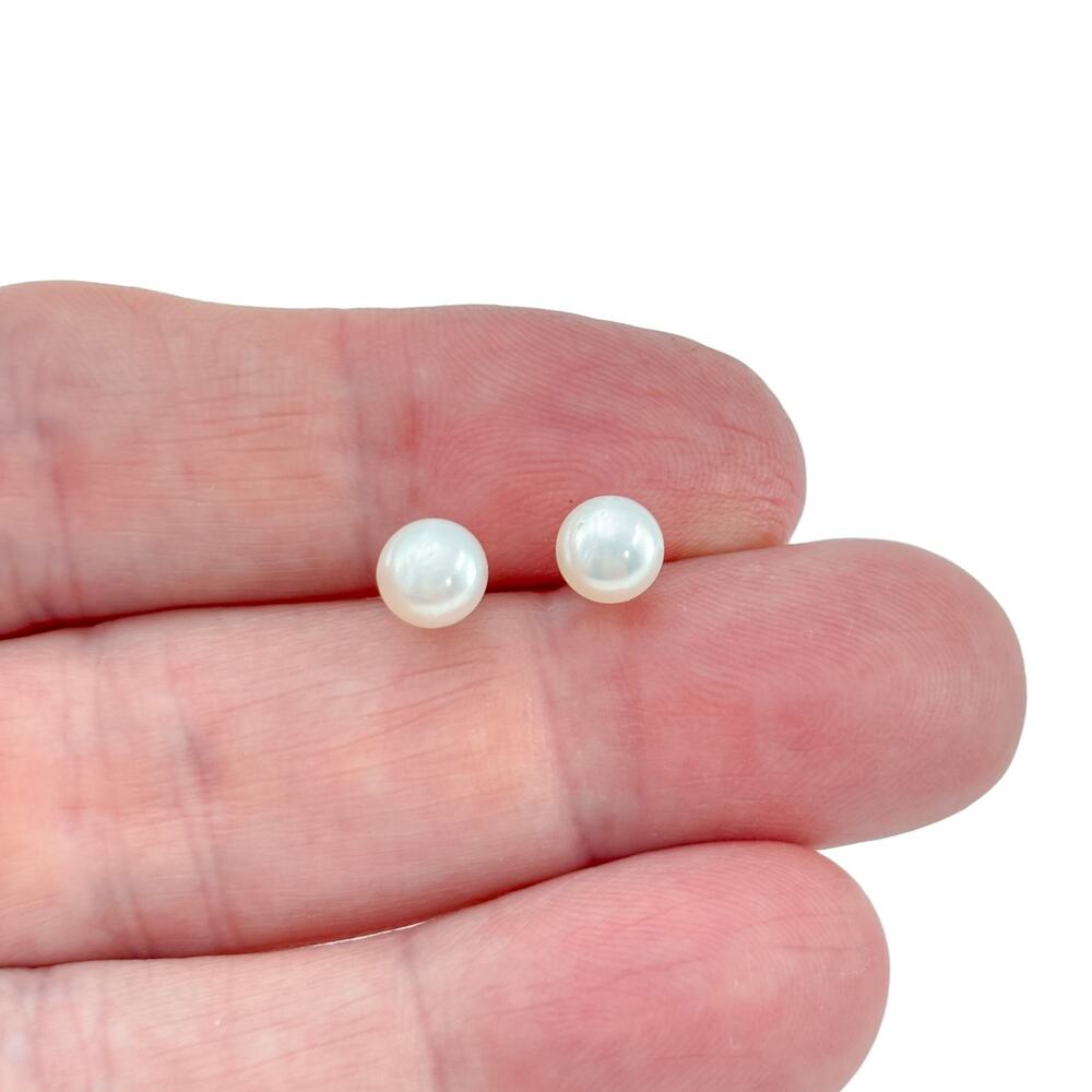 Vintage Sterling Silver White Imitation Pearl Stud Earrings